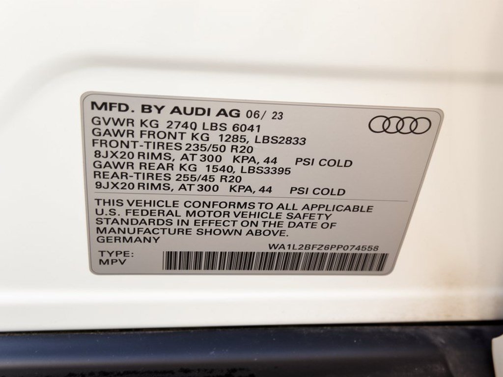 Used 2023 Audi Q4 e-tron Premium Plus AWD/4WD image 31