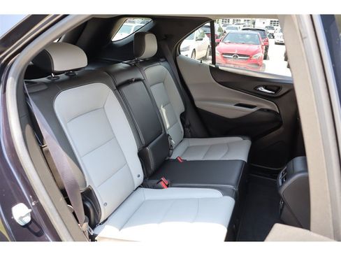 Used 2020 Chevrolet Equinox Premier FWD image 23