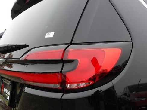 New 2026 Chrysler Pacifica Select image 6