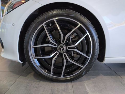 Used 2025 Mercedes-Benz C 300 Sedan image 25