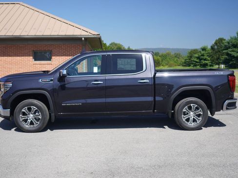 New 2026 GMC Sierra 1500 SLT w/ SLT Convenience Package image 8