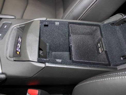 Certified 2025 Cadillac XT5 Premium Luxury w/ Technology Package image 25