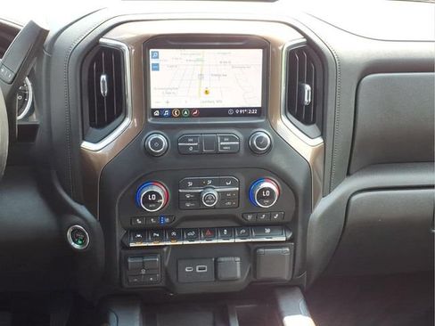 Used 2020 Chevrolet Silverado 1500 High Country w/ Technology Package AWD/4WD image 12