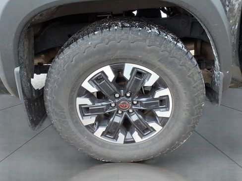 Used 2023 Nissan Frontier PRO-4X w/ Pro Convenience Package image 5