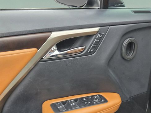 Certified 2022 Lexus RX 350 FWD w/ Premium Package image 10
