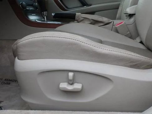 Used 2005 Subaru Outback 3.0R L.L. Bean image 43