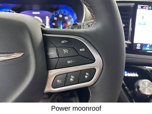 Used 2026 Chrysler Pacifica Pinnacle image 36