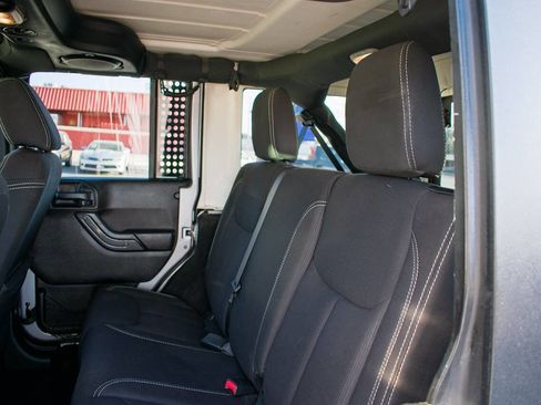 Used 2014 Jeep Wrangler Unlimited Sahara w/ Max Tow Package image 28