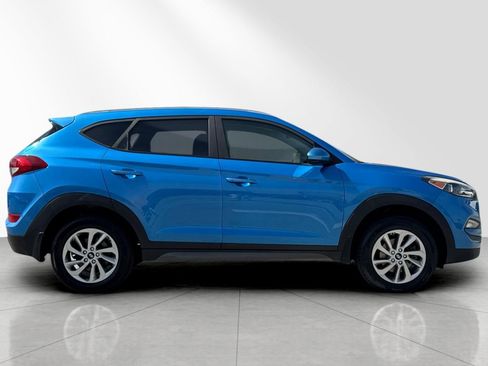 Used 2016 Hyundai Tucson SE w/ Option Group 02 FWD image 3