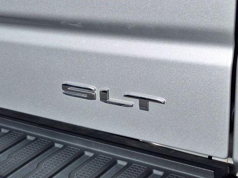 Used 2022 GMC Sierra 1500 SLT w/ SLT Premium Plus Package image 32