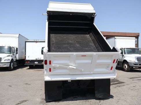 Used 2023 Ford F650 2WD Regular Cab Super Duty image 8