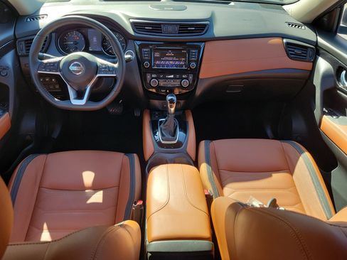 Used 2018 Nissan Rogue SL w/ Premium Package FWD image 15