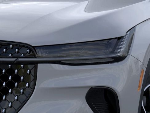 New 2026 Lincoln Nautilus Premier image 15