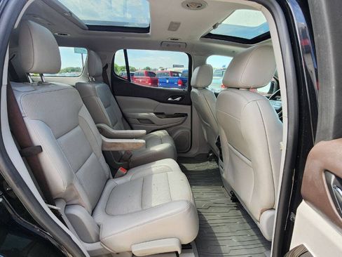 Used 2017 GMC Acadia SLT FWD image 18