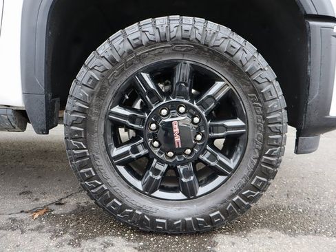 Used 2025 GMC Sierra 2500 AT4 w/ AT4 Premium Plus Package image 12