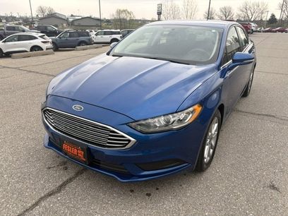 Used 2017 Ford Fusion SE w/ Fusion SE Technology Package