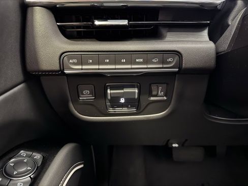 Used 2023 Cadillac Escalade Sport w/ LPO, ONYX Package image 19