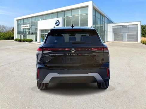 New 2026 Volkswagen Tiguan SE AWD/4WD image 4