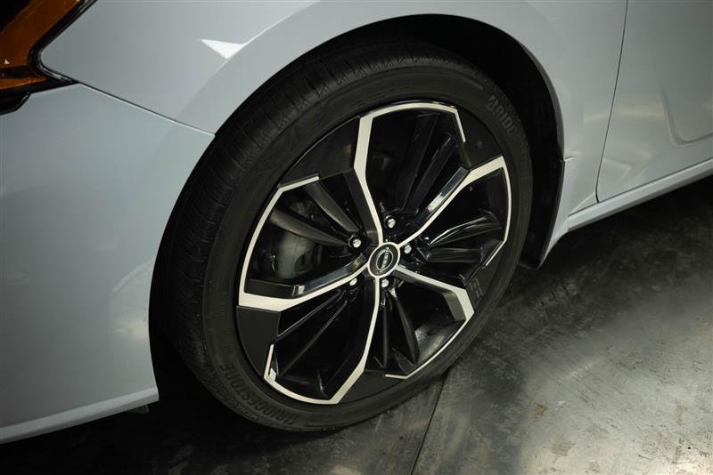 Used 2023 Nissan Altima 2.5 SR FWD image 4