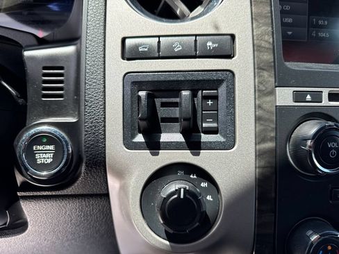 Used 2015 Ford Expedition Limited w/ Equipment Group 301A AWD/4WD image 27