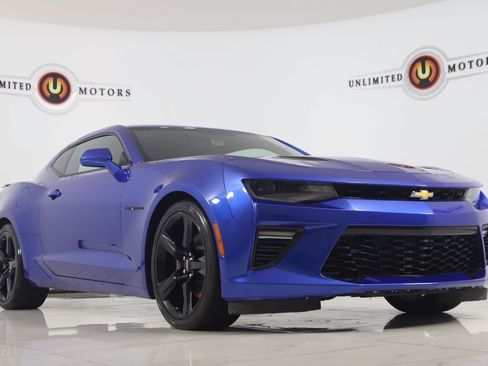 Used 2018 Chevrolet Camaro SS RWD image 28