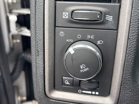 Used 2014 RAM 1500 Express AWD/4WD image 11