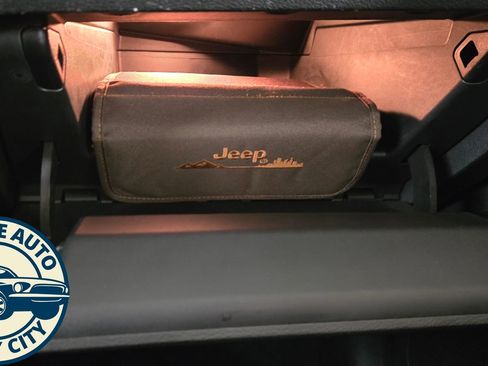 Used 2019 Jeep Cherokee Limited w/ Trailer Tow Group image 25