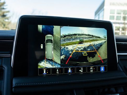 Used 2022 Chevrolet Tahoe Z71 w/ Luxury Package image 42