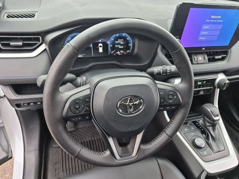Used 2023 Toyota RAV4 XSE AWD/4WD image 11