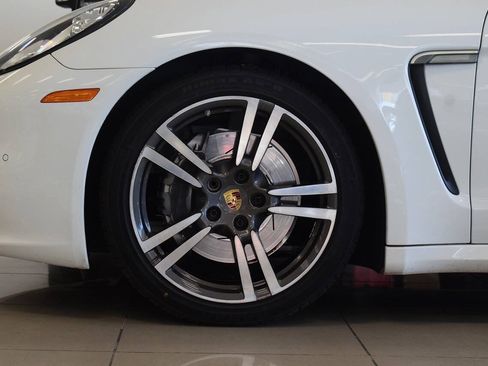 Used 2016 Porsche Panamera AWD/4WD image 20