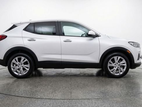 Used 2025 Buick Encore GX Preferred AWD/4WD image 11