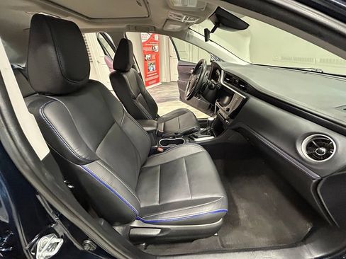 Used 2017 Toyota Corolla XSE w/ Carpet Mat Package (TMS) FWD image 39