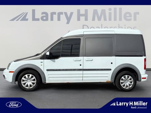 Used 2013 Ford Transit Connect XLT image 2