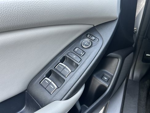 Used 2018 Honda Accord EX image 29