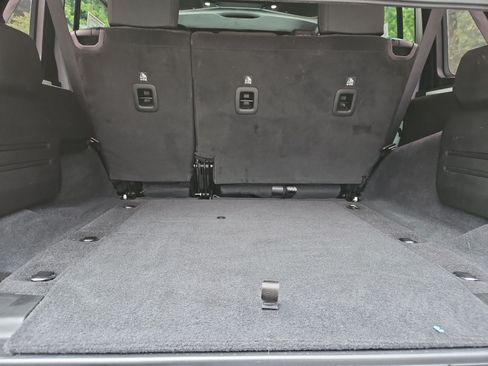 Used 2024 Jeep Wrangler Unlimited Sport AWD/4WD image 19