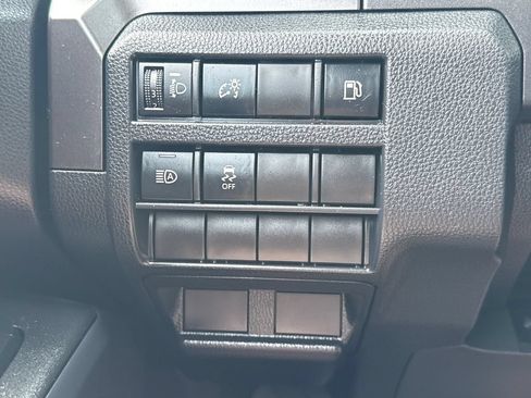 Used 2025 Toyota 4Runner SR5 AWD/4WD image 32