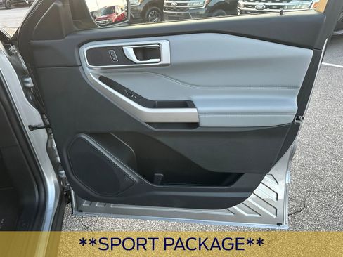 Certified 2022 Ford Explorer XLT w/ Equipment Group 202A image 16