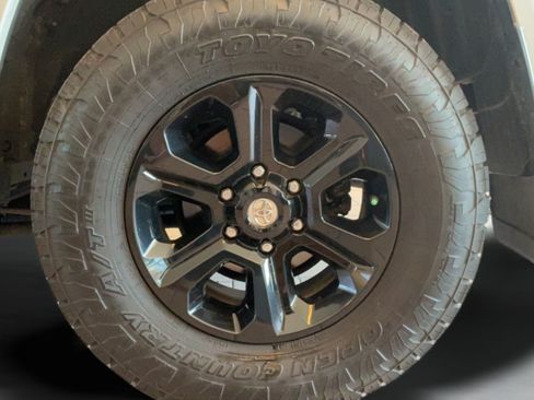 Used 2021 Toyota 4Runner SR5 Premium w/ Moonroof Package RWD image 48