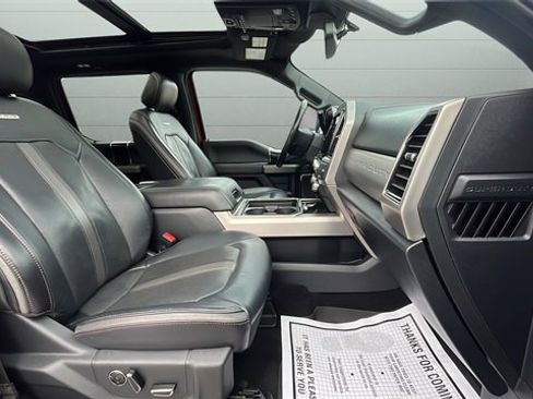 Used 2022 Ford F350 Platinum w/ FX4 Off-Road Package image 31