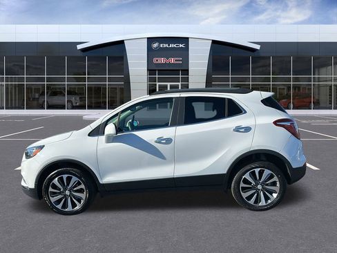 Certified 2022 Buick Encore Preferred image 2