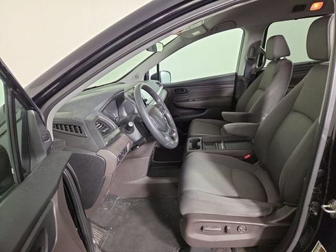 Used 2018 Honda Odyssey EX image 12