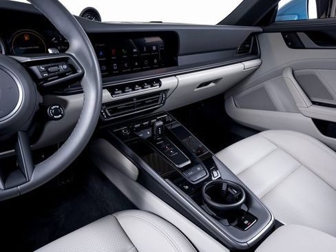 Used 2024 Porsche 911 Carrera 4S image 27