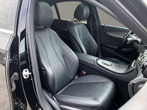 Used 2021 Mercedes-Benz E 350 4MATIC Sedan image 5