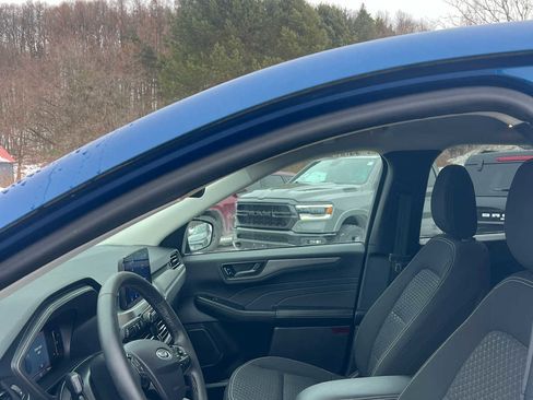 Used 2023 Ford Escape Active image 17