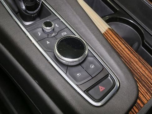 Used 2021 Cadillac Escalade Premium Luxury w/ Performance Package image 41