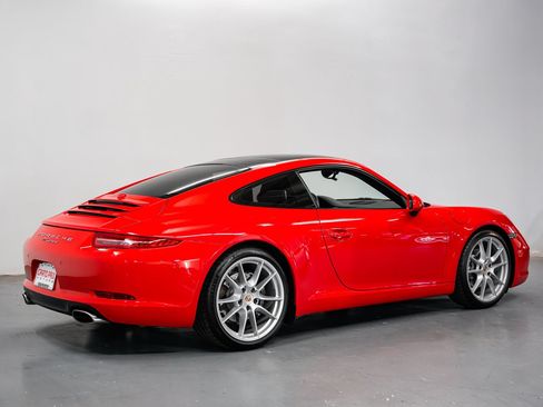 Used 2014 Porsche 911 Carrera RWD image 3