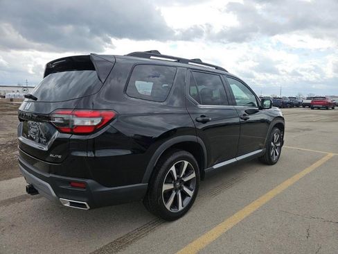 Used 2023 Honda Pilot Elite image 4