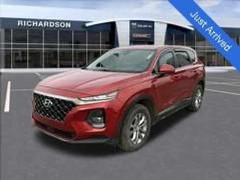 Used 2019 Hyundai Santa Fe SE image 1