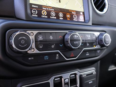 Used 2023 Jeep Wrangler Unlimited Sahara w/ Cold Weather Group image 36