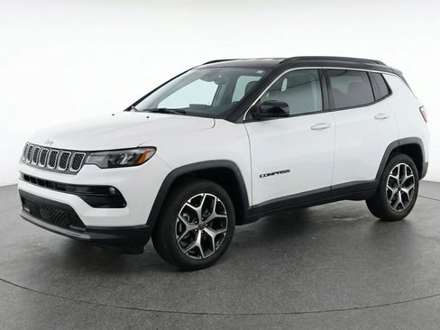 Used 2025 Jeep Compass Limited AWD/4WD image 3